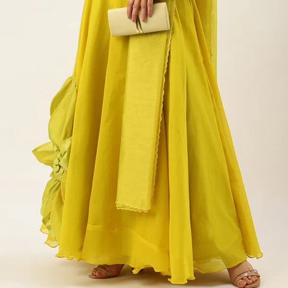 Embroidered Lehegna Set - Picture 4 of 11